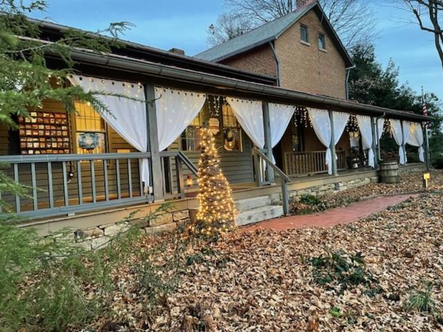 Watson Estate Bnb & Deer Creek Winery Юніонтаун Екстер'єр фото